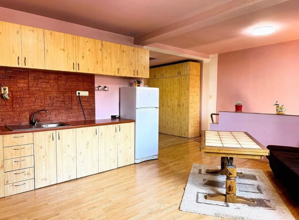 Casa individuala,5 camere,113 mp, 180 teren, curte comuna - zona Cetatii