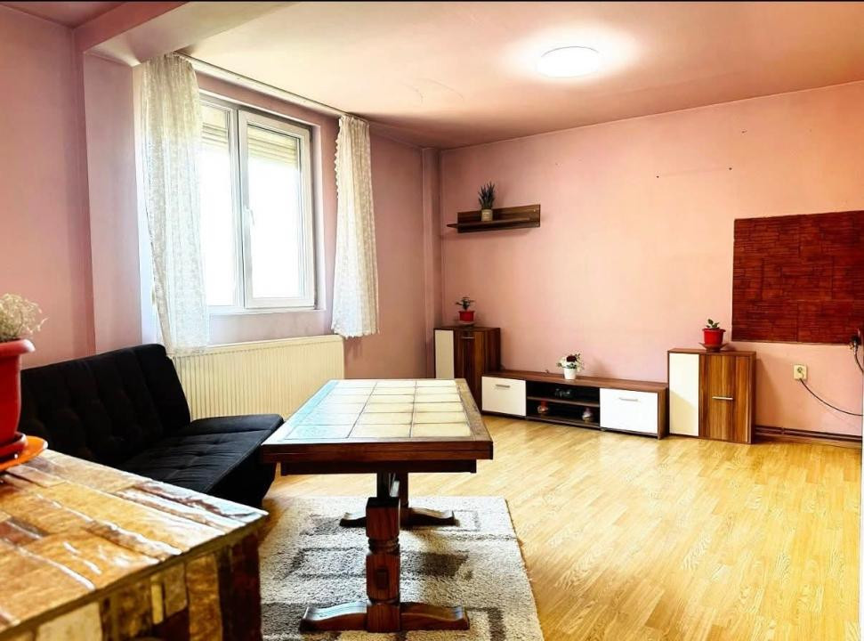 Casa individuala,5 camere,113 mp, 180 teren, curte comuna - zona Cetatii
