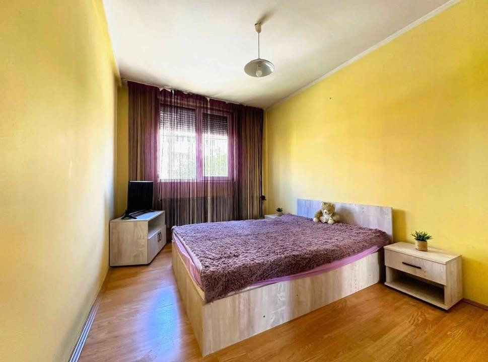 Casa individuala,5 camere,113 mp, 180 teren, curte comuna - zona Cetatii