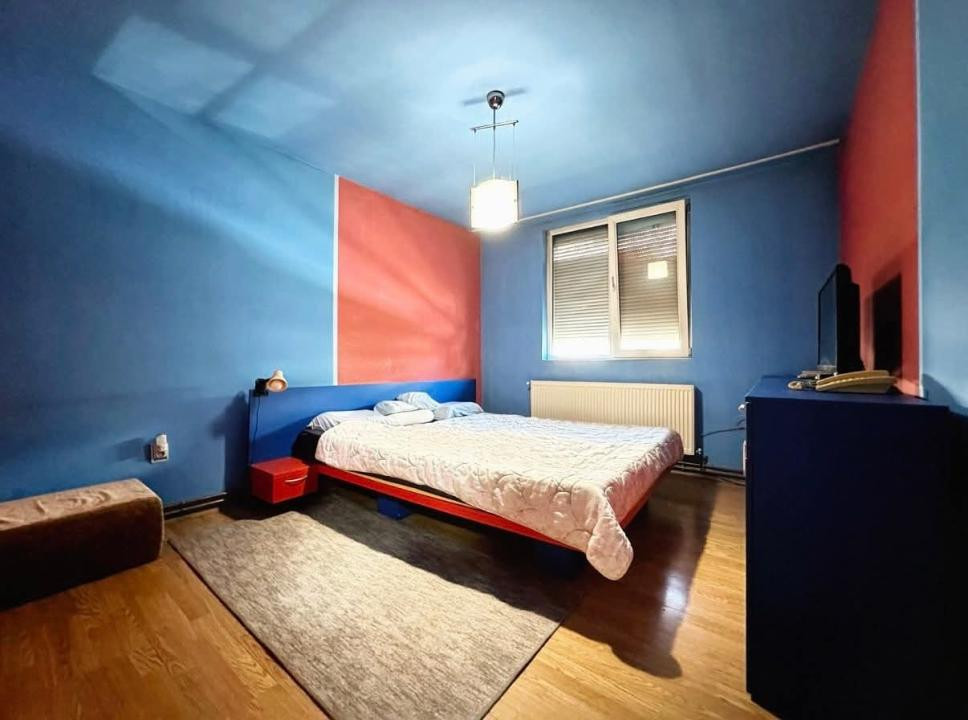 Casa individuala,5 camere,113 mp, 180 teren, curte comuna - zona Cetatii