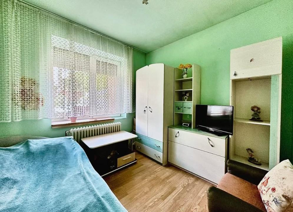 Casa individuala,5 camere,113 mp, 180 teren, curte comuna - zona Cetatii