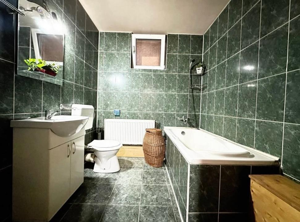 Casa individuala,5 camere,113 mp, 180 teren, curte comuna - zona Cetatii