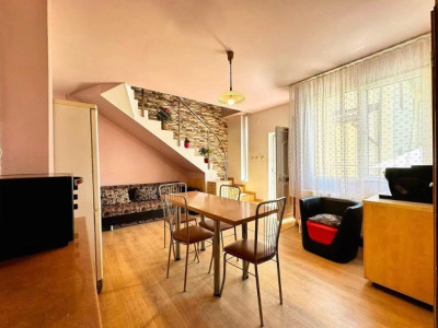 Casa individuala,5 camere,113 mp, 180 teren, curte comuna - zona Cetatii
