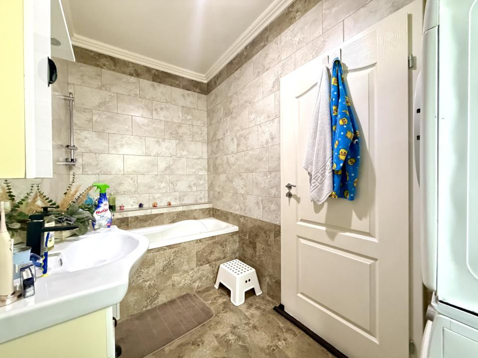 Locatie excelenta, duplex 3 camere, 79 mp utili, teren 324 mp teren - Sanandrei