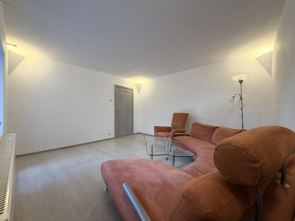 Apartament 3 camere, 65mp utili, 2 bai, parter, renovat - Aradului 