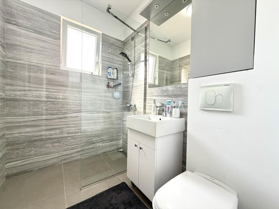 Apartament premium, 2 camere, 44 mp, etaj 2  - zona Cora