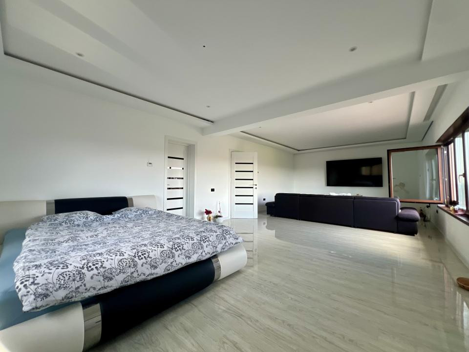  Casa individuala, 4 camere, 286 mp utili, 612 mp teren, piscina - Mosnita Noua