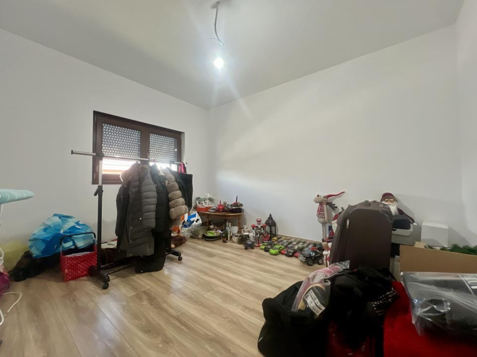  Casa individuala, 4 camere, 286 mp utili, 612 mp teren, piscina - Mosnita Noua