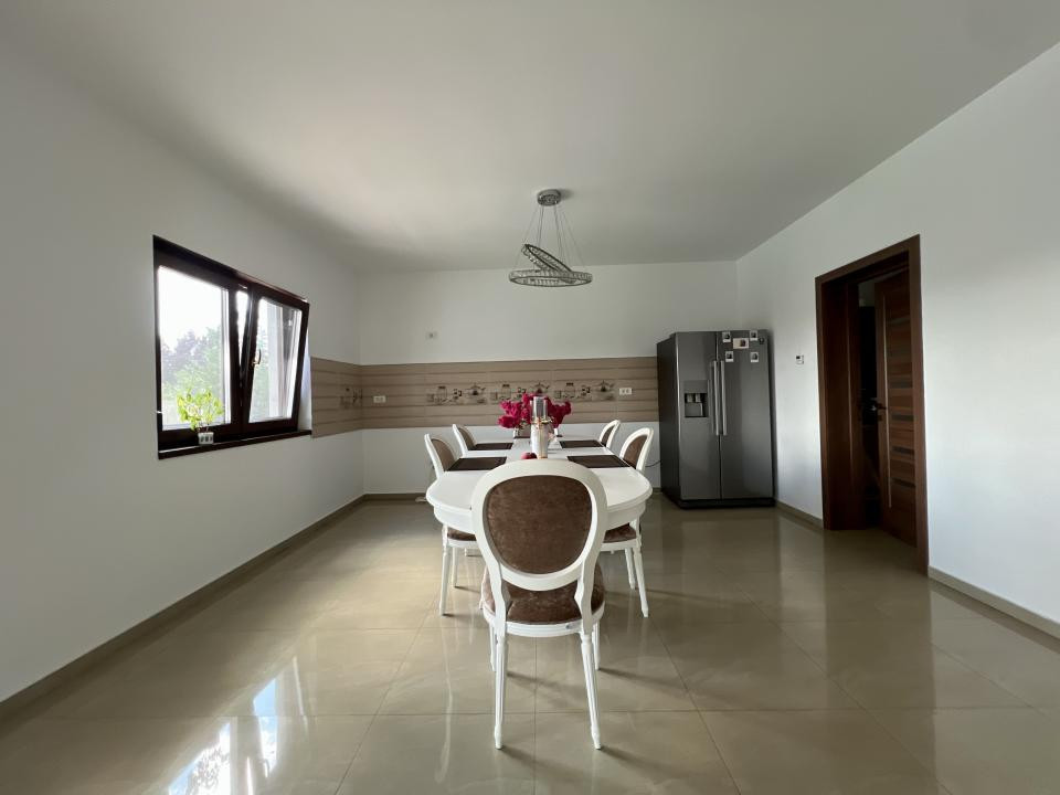  Casa individuala, 4 camere, 286 mp utili, 612 mp teren, piscina - Mosnita Noua