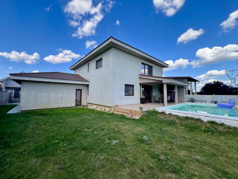  Casa individuala, 4 camere, 286 mp utili, 612 mp teren, piscina - Mosnita Noua