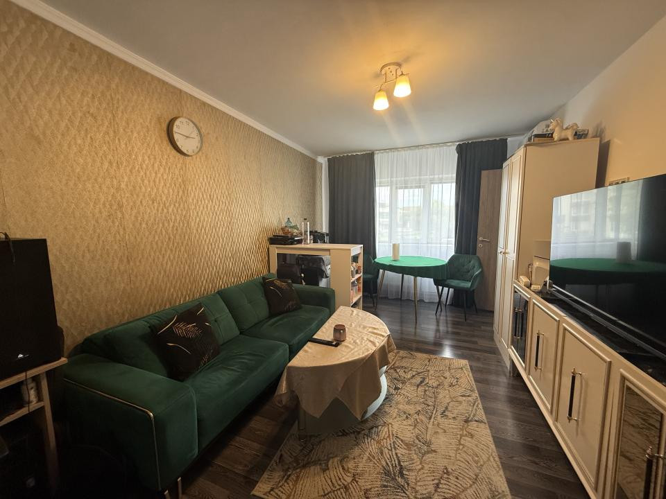 Apartament cu 2 camere, 43 mp utili, decomandat, etaj 2 - Lipovei