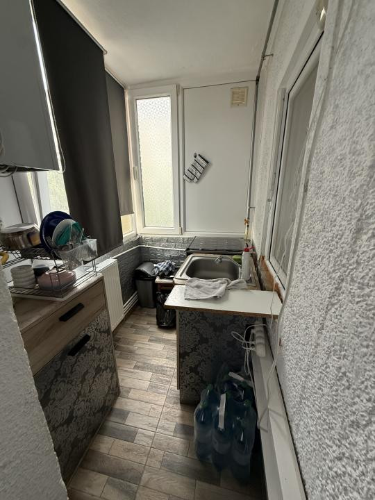 Apartament cu 2 camere, 43 mp utili, decomandat, etaj 2 - Lipovei