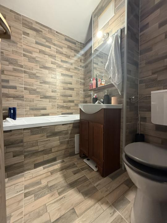 Apartament cu 2 camere, 43 mp utili, decomandat, etaj 2 - Lipovei
