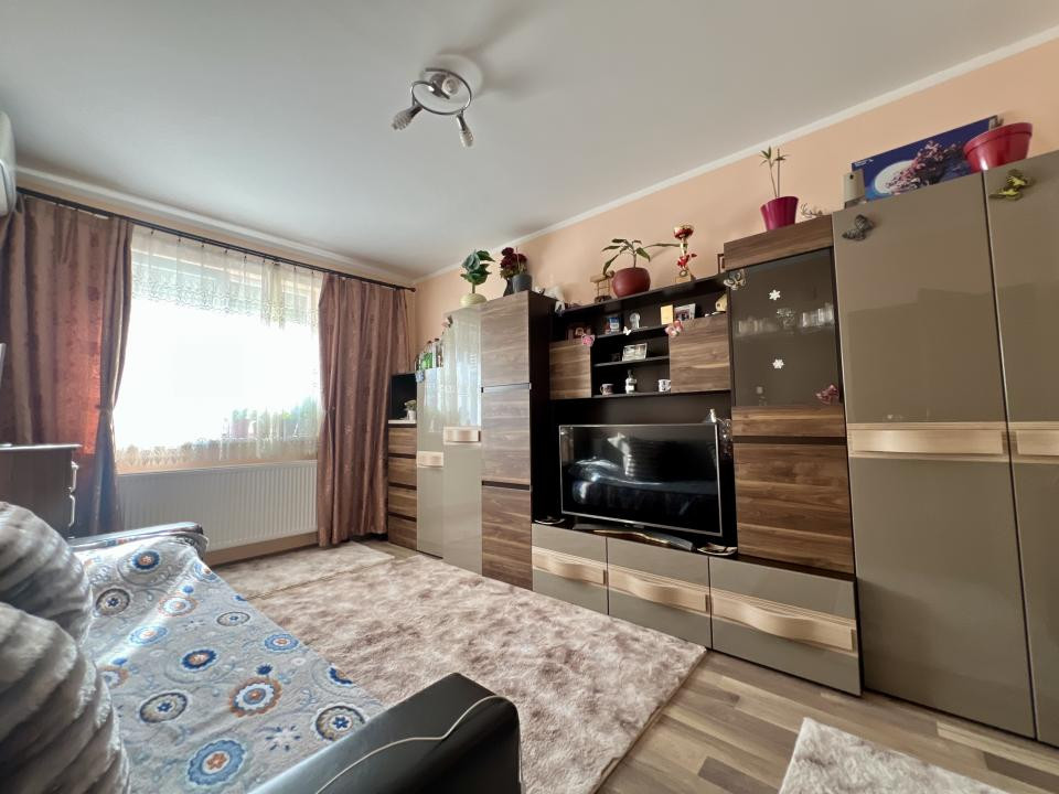 Apartament modern, 3 camere, decomandat, 61 mp utili, mobilat - Giroc