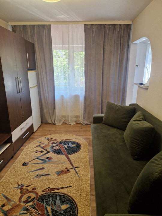 DE INCHIRIAT Apartament 1 camera, etaj 2 - zona Calea Buziasului