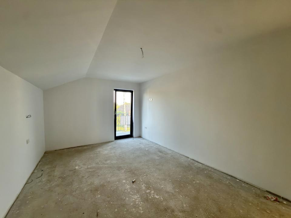 Casa individuala, 4 camere, 125mp utili, 500mp teren - Sanmihai Roman 