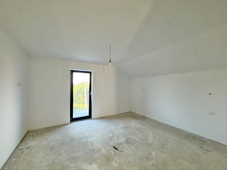 Casa individuala, 4 camere, 125mp utili, 500mp teren - Sanmihai Roman 