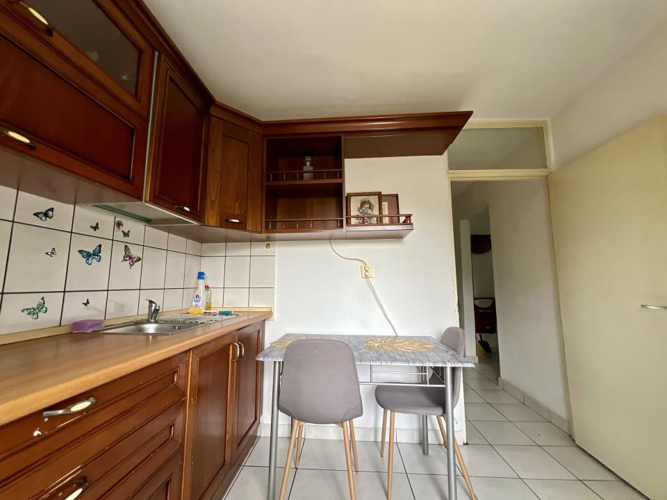  Apartament 2 camere, 47 mp utili, decomandat, etaj 3, mobilat - Zona Lipovei