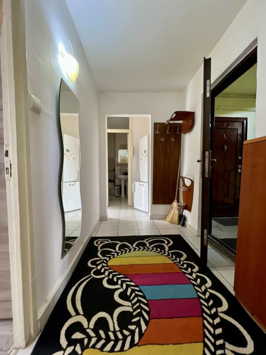  Apartament 2 camere, 47 mp utili, decomandat, etaj 3, mobilat - Zona Lipovei