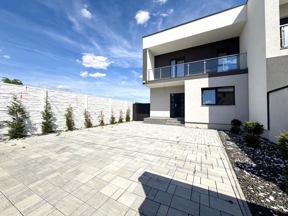 Duplex modern, 5 camere, 124 mp utili, 410 mp teren - Dumbravita