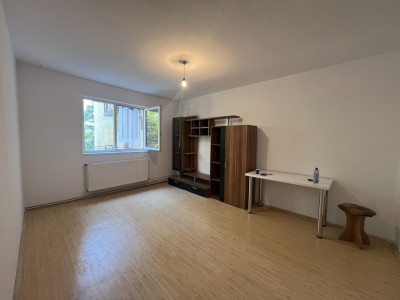 Garsoniera de 20mp + debara de 4 mp - zona Bogdanestilor Timisoara