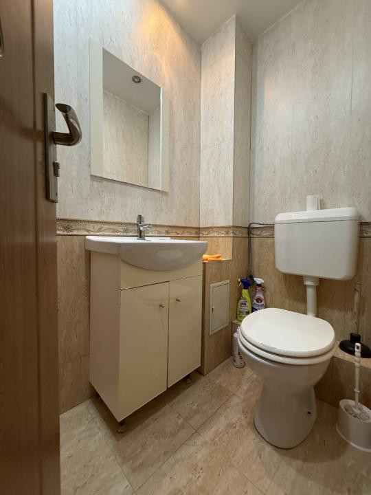 Apartament cu 3 camere, decomandat, 65 mp utili, etaj 4 cu acoperis - Soarelui