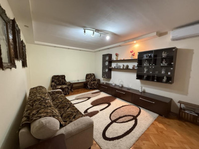 Apartament cu 3 camere, decomandat, 65 mp utili, etaj 4 cu acoperis - Soarelui