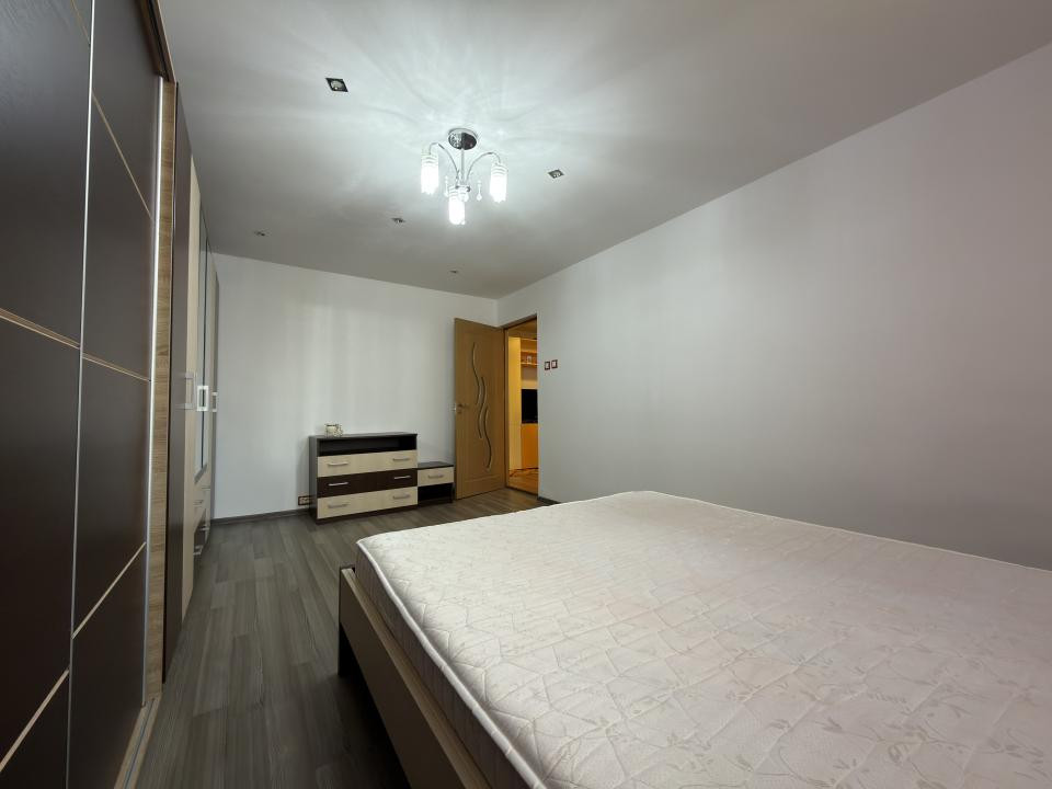 Apartament 2 camere, 50mp utili, decomandat - zona Girocului
