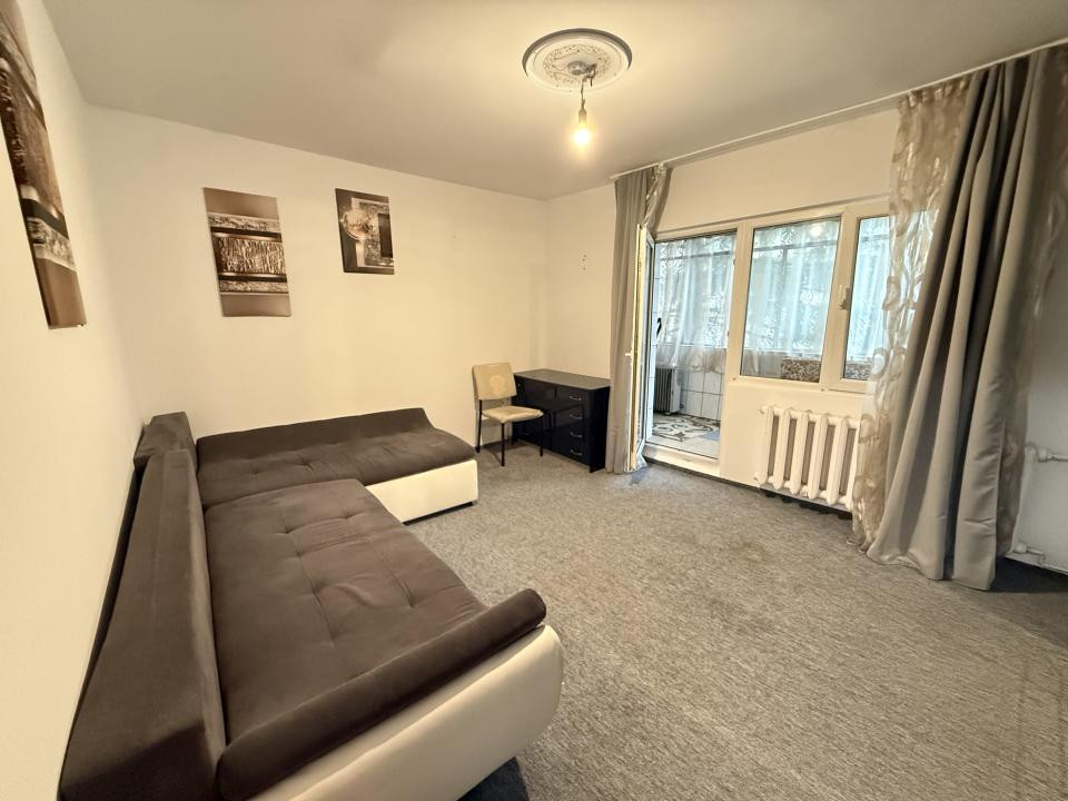 apartament spatios cu o camera, 32 mp utili + balcon, parter - Sagului