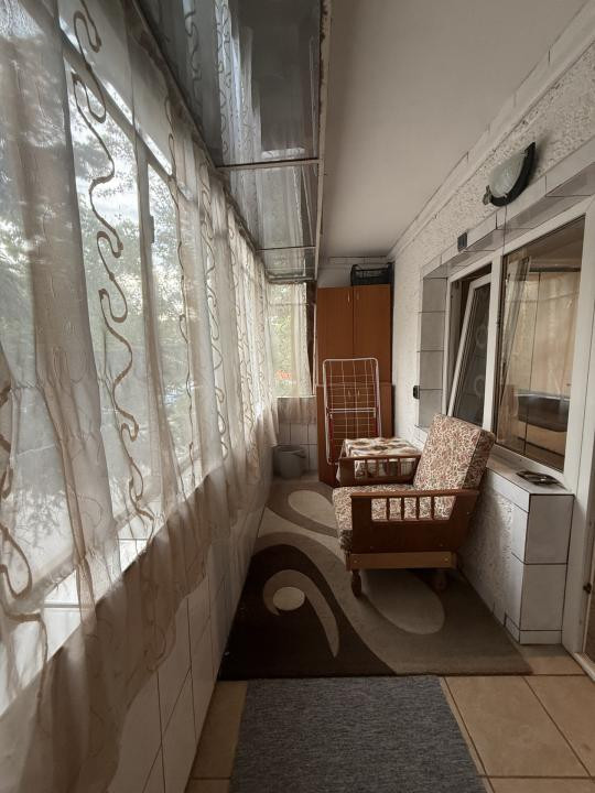 apartament spatios cu o camera, 32 mp utili + balcon, parter - Sagului