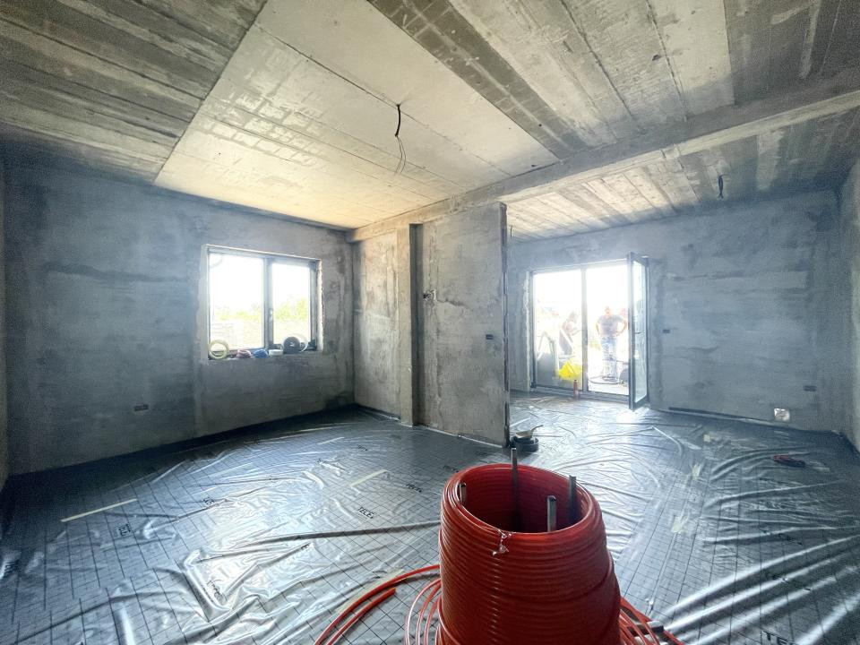 Duplex 3 camere, 85mp, 400 mp teren - Mosnita Noua