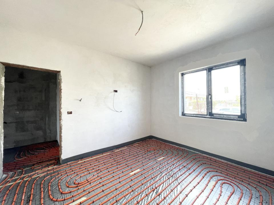 Duplex 3 camere, 85mp, 400 mp teren - Mosnita Noua