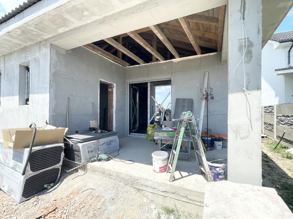 Duplex 3 camere, 85mp, 400 mp teren - Mosnita Noua