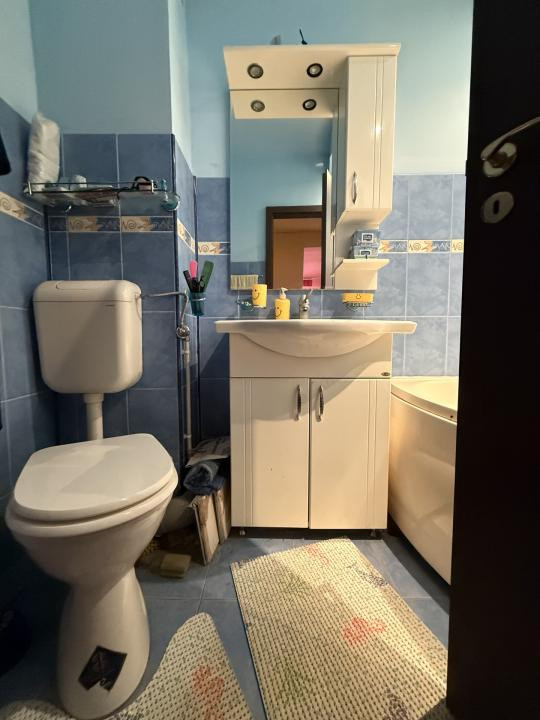 Apartament 3 camere, decomandat, etaj 10, bloc cu lift - Complexul Studentesc