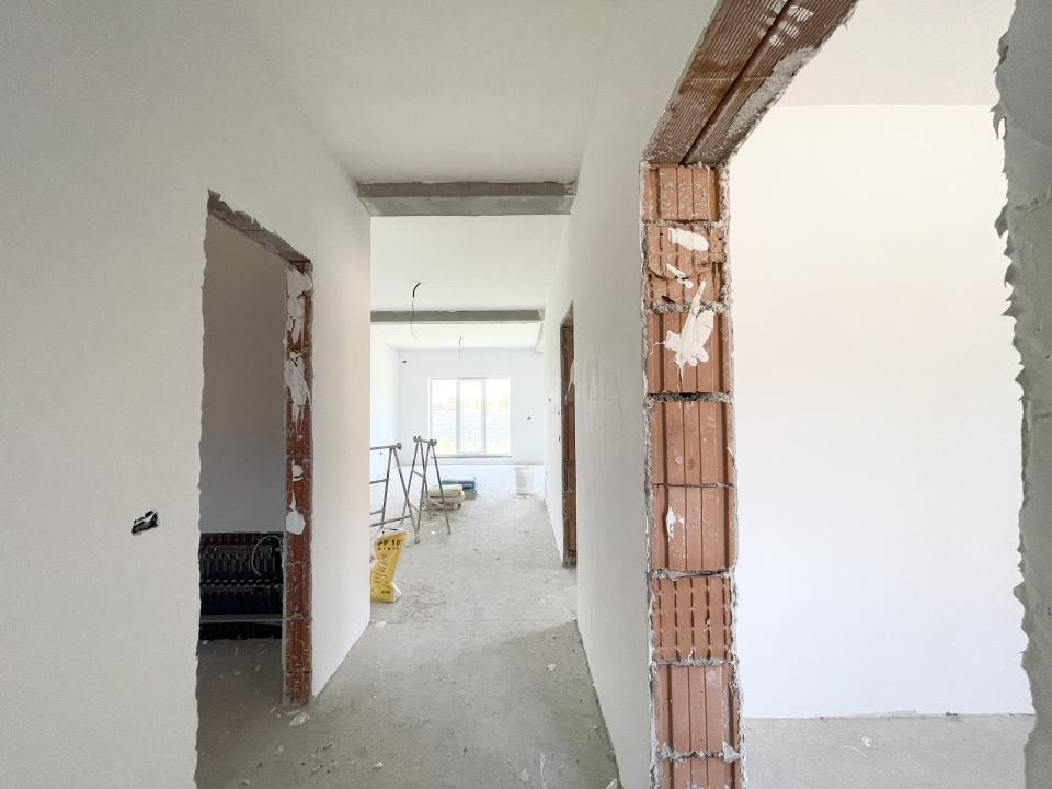 Duplex 3 camere centru Mosnita Veche