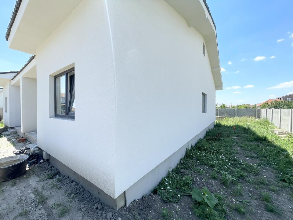 Duplex 3 camere centru Mosnita Veche