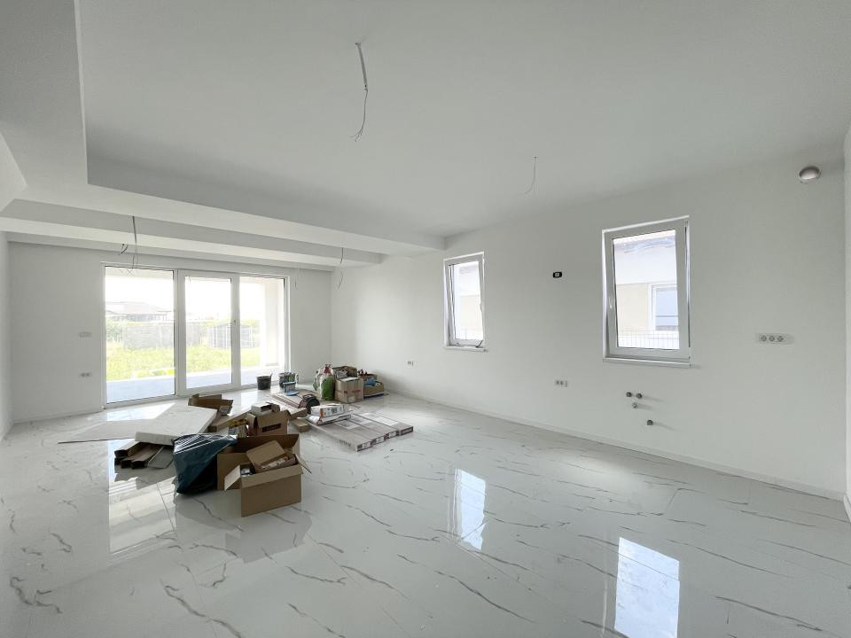 Duplex 4 camere despartit prin camera tehnica - Urseni