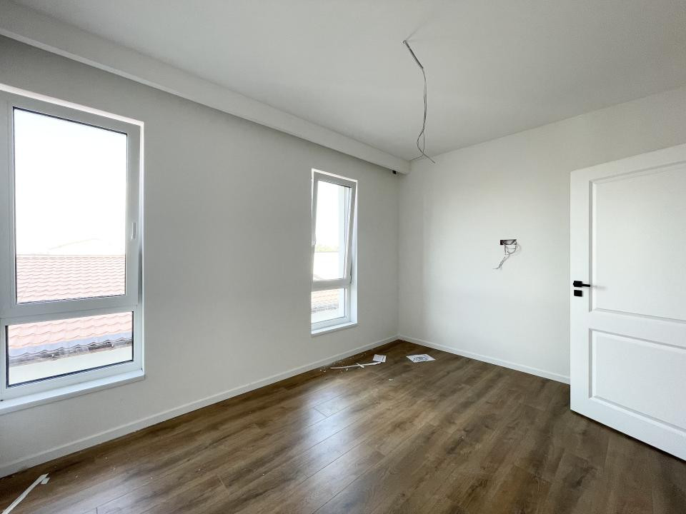 Duplex 4 camere despartit prin camera tehnica - Urseni