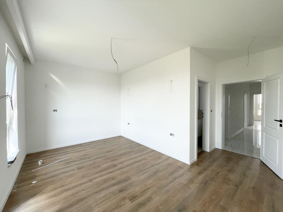 Duplex 4 camere despartit prin camera tehnica - Urseni