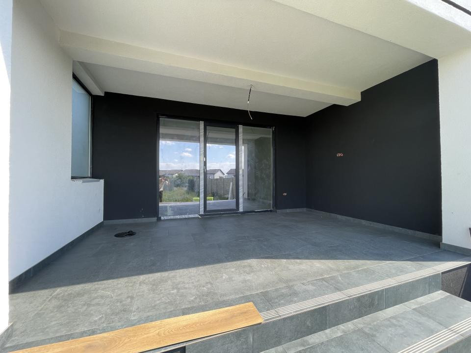 Duplex 4 camere despartit prin camera tehnica - Urseni