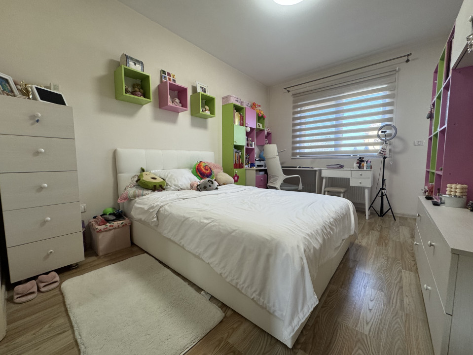 Duplex 4 camera, 120mp utili, 330mp teren-Mosnita Noua
