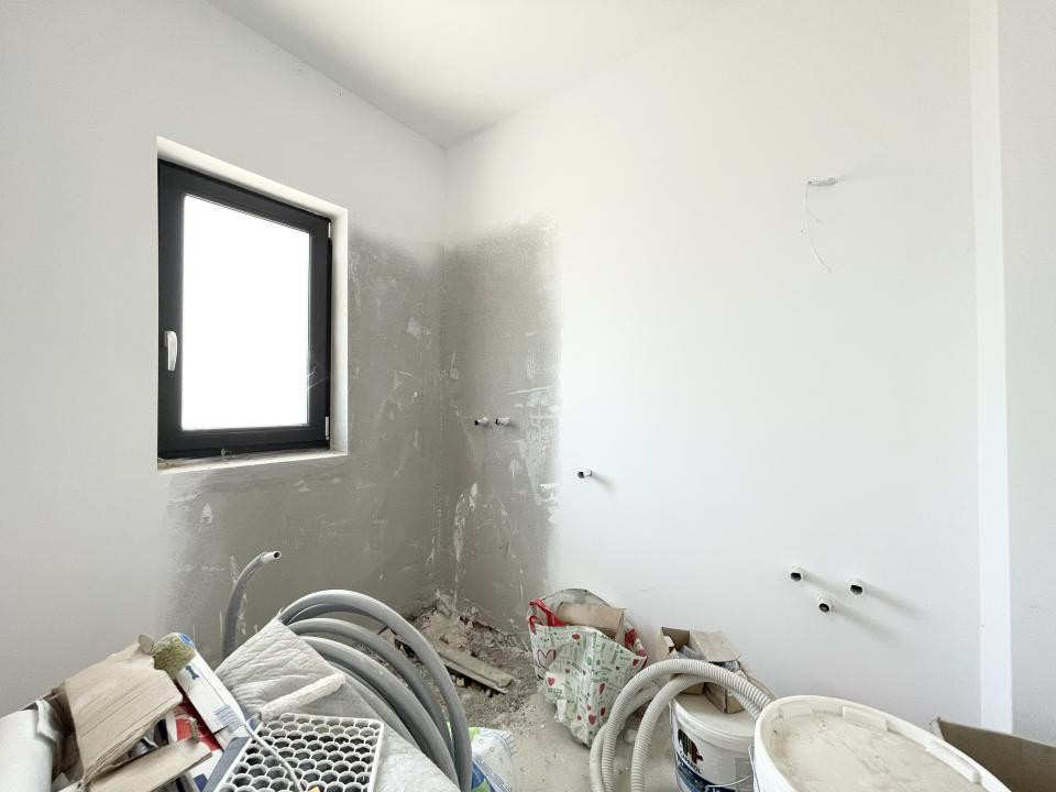Duplex separat prin camera tehnica, 122mp utili - Urseni