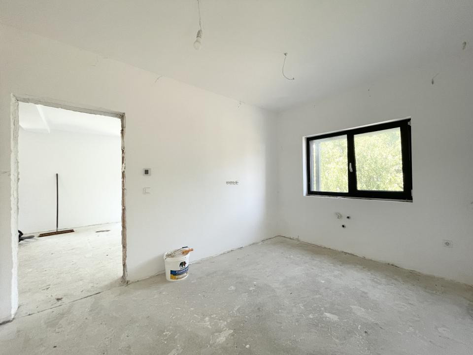 Duplex separat prin camera tehnica, 122mp utili - Urseni