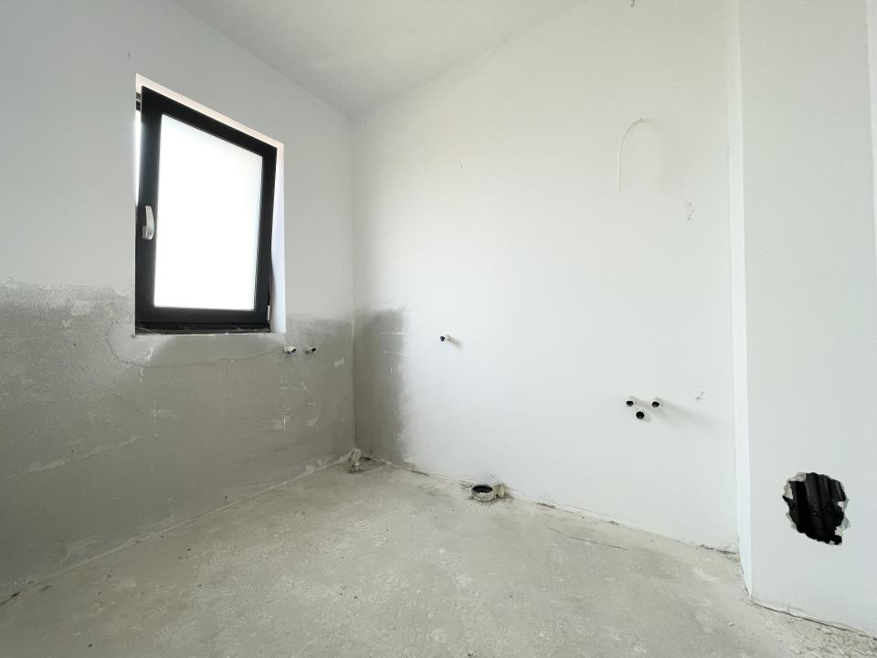 Duplex separat prin camera tehnica, 122mp utili - Urseni