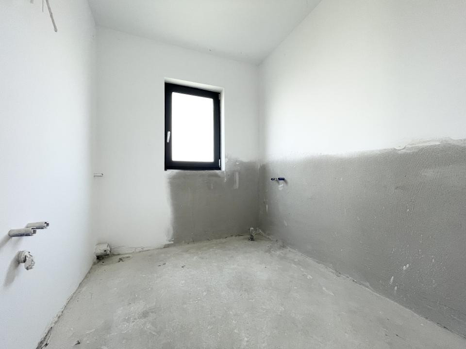 Duplex separat prin camera tehnica, 122mp utili - Urseni