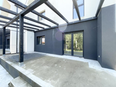 Duplex separat prin camera tehnica, 122mp utili - Urseni