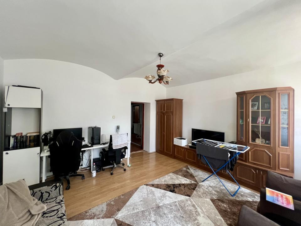  Apartament 2 camere, 60 mp utili, parter, curte comuna - Zona Iosefin