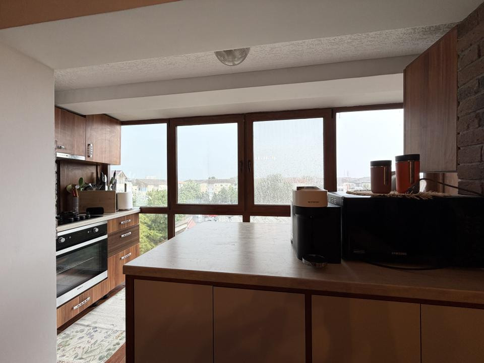 Apartament 3 camere, 68,5 mp utili, mobilat, etaj 5 - Soarelui