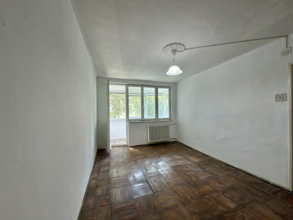 Apartament 2 camere, decomandat, etaj 2, zona Sagului 