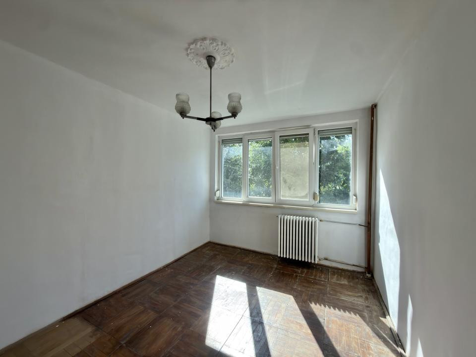 Apartament 2 camere, decomandat, etaj 2, zona Sagului 